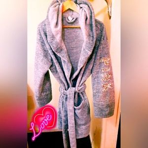 M/L VICTORIA SECRET PINK LONG ROBE